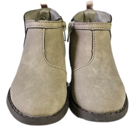 Oshkosh B'Gosh Taupe Faux Suede Sparkle Heart Side Zip Booties Boots (5 Toddler) - Picture 4 of 8